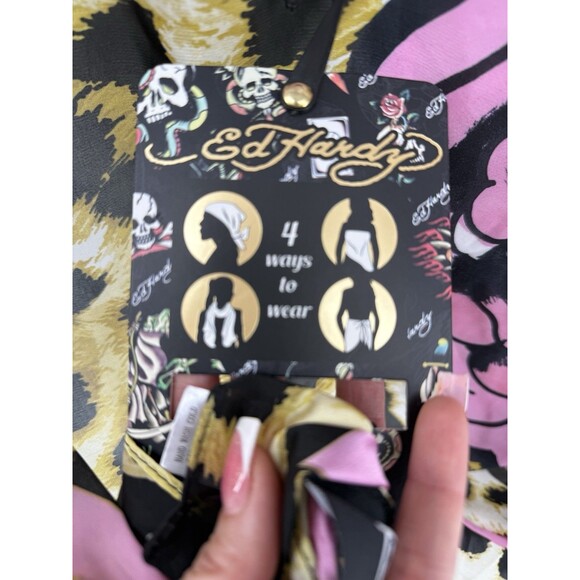 ED HARDY Heart Scarf NWT Cheetah Print 42x42 Roses - Picture 3 of 3